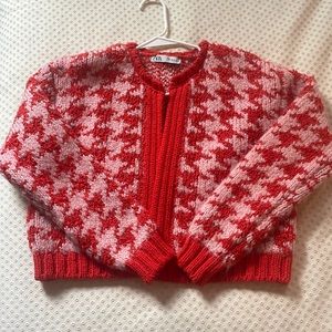 Brand new houndstooth pink and red sweater